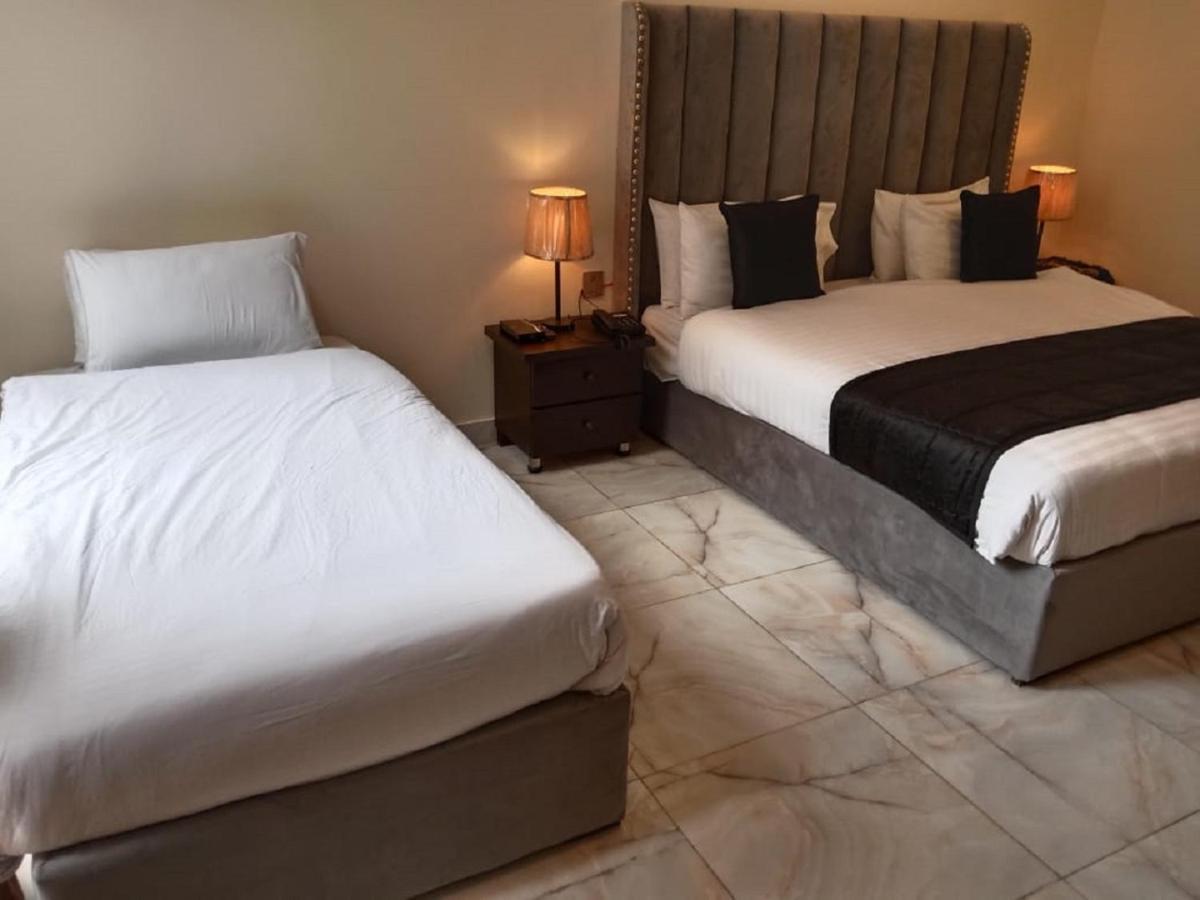 Manila Heights Hotel Наран Экстерьер фото
