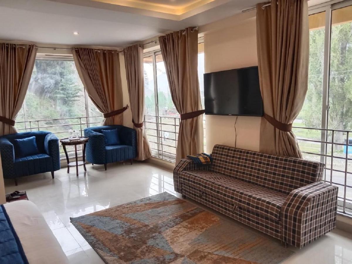 Manila Heights Hotel Наран Экстерьер фото