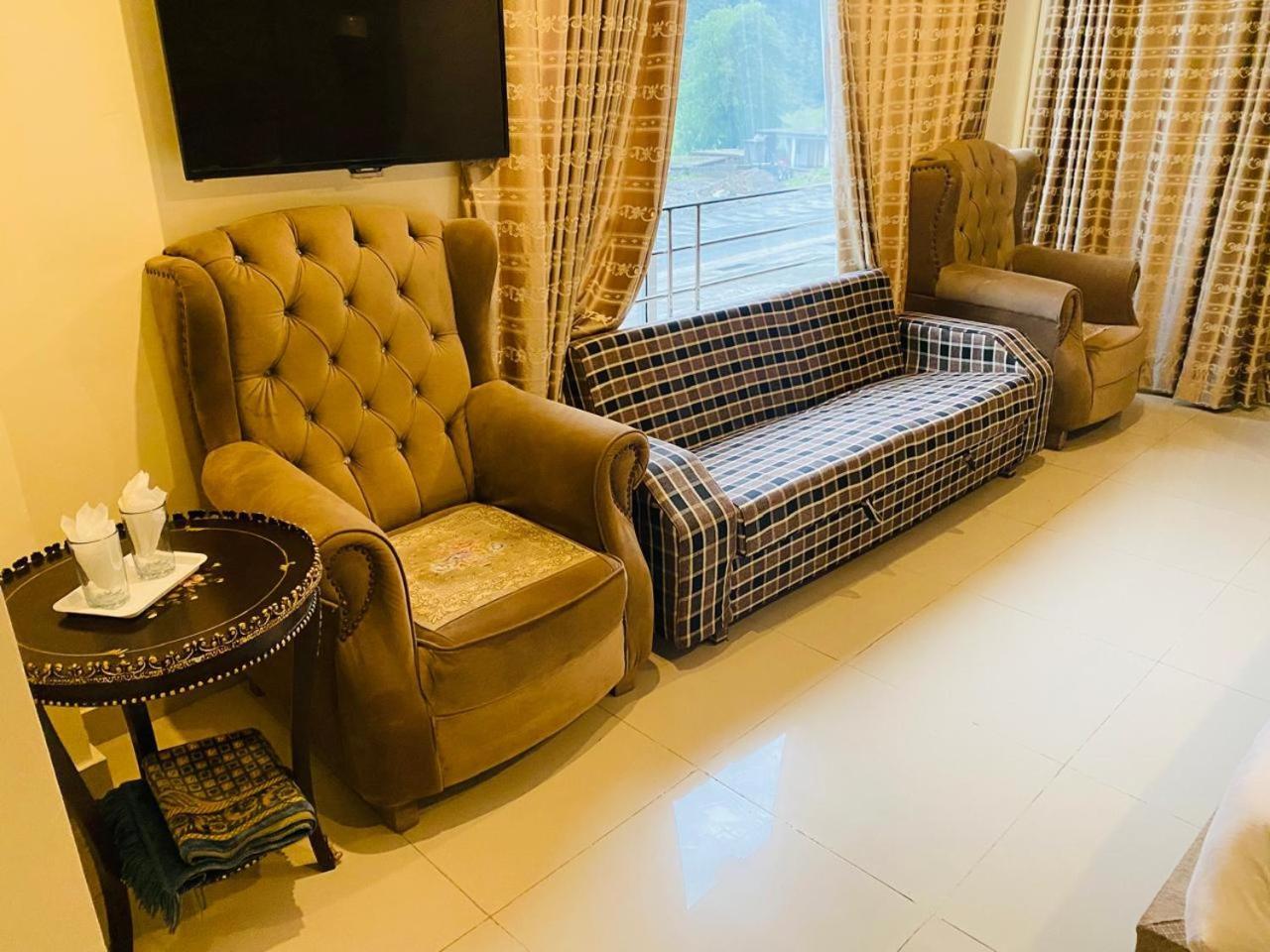 Manila Heights Hotel Наран Экстерьер фото